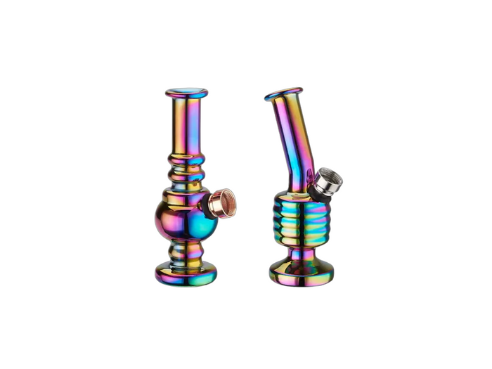 Bongs & Pipes