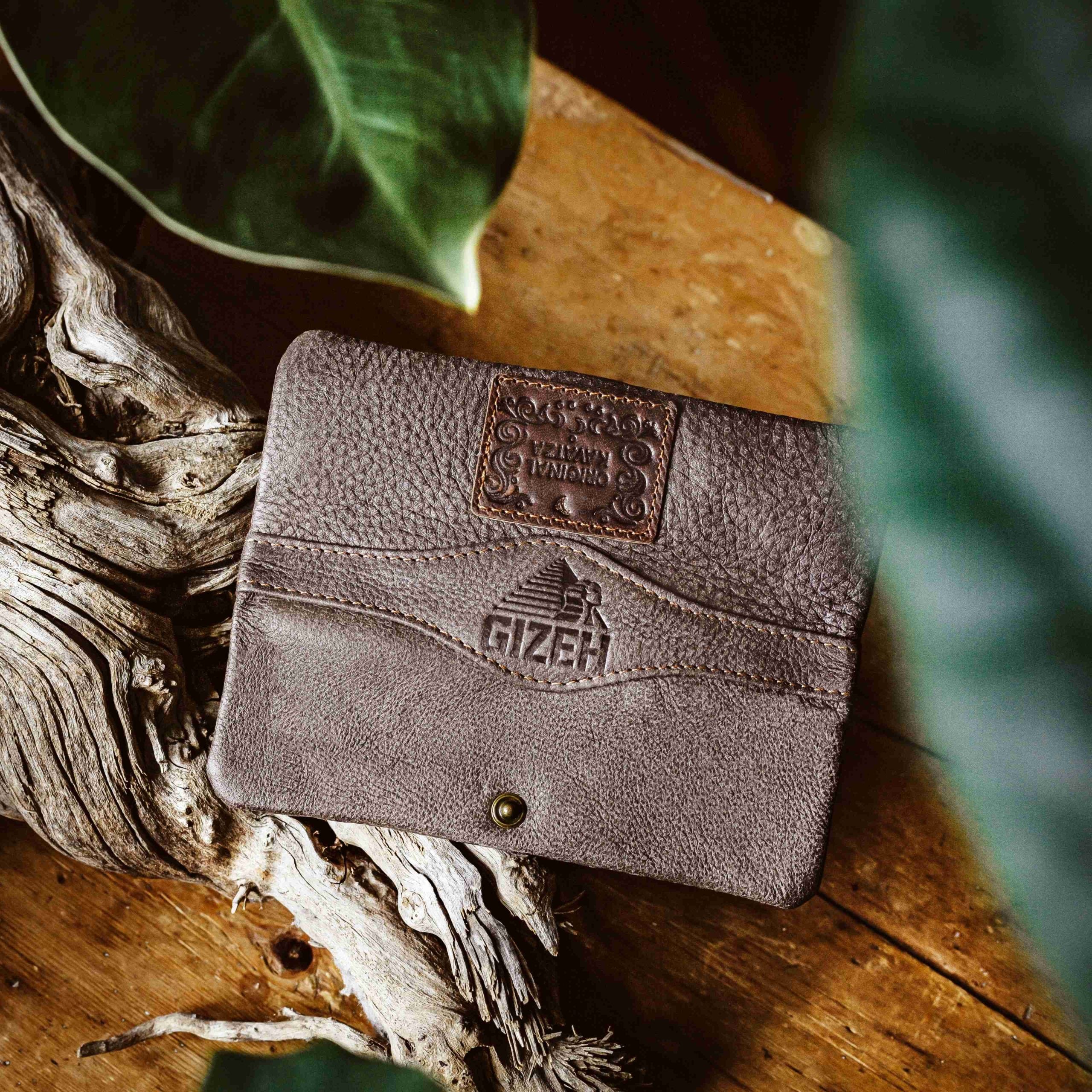 GIZEH x KAVATZA Bautasche S
