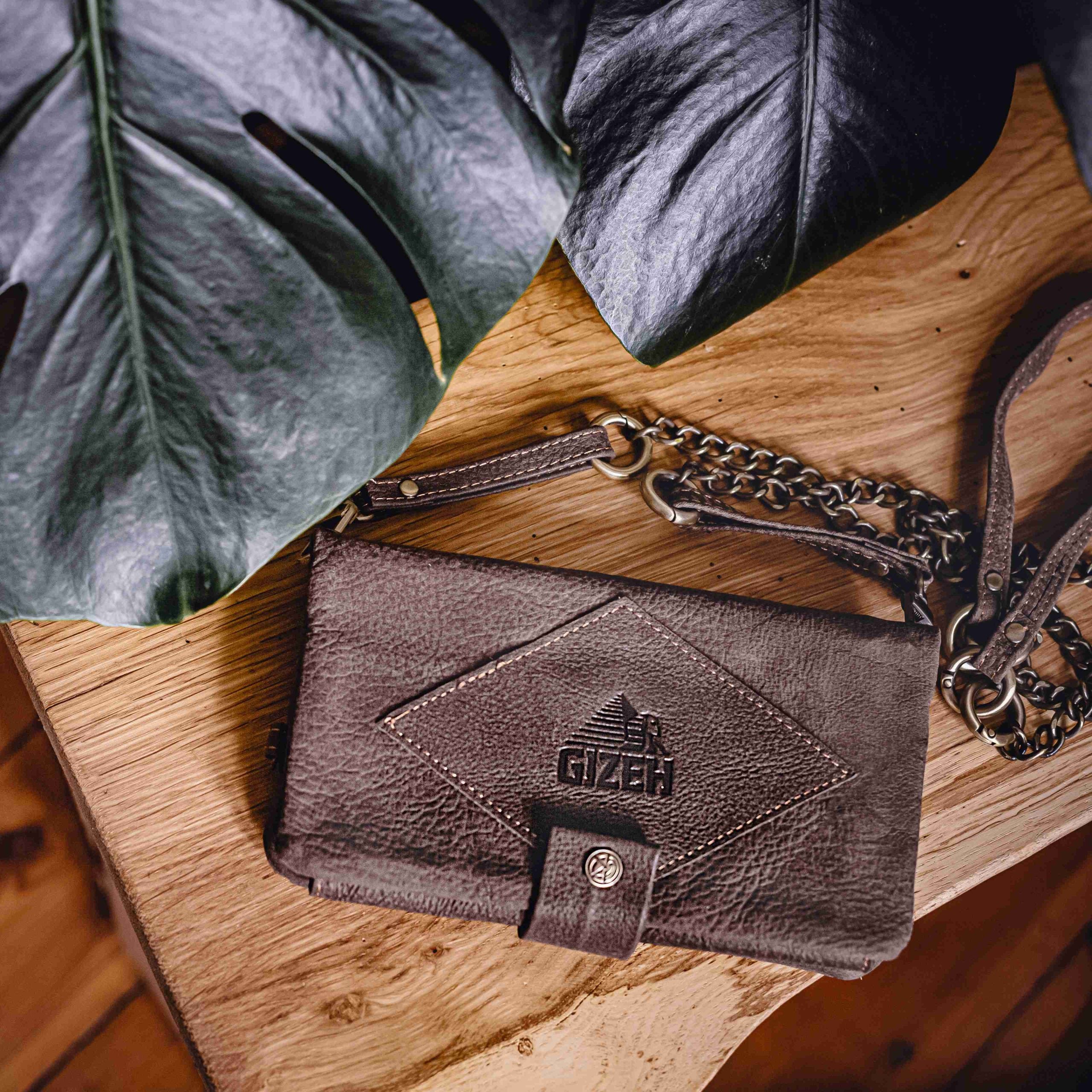 GIZEH x KAVATZA Bautasche L